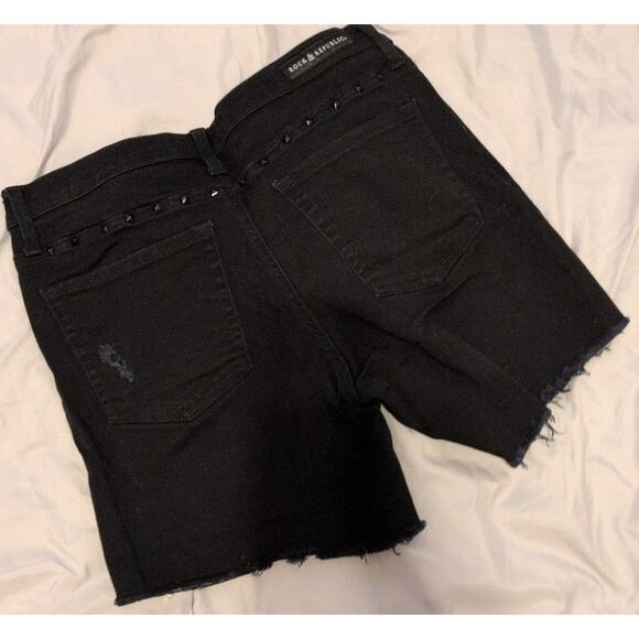Rock & Republic Bumbershoot Black Mid-Rise Short Cutoffs Women’s 12 EUC - Picture 4 of 5